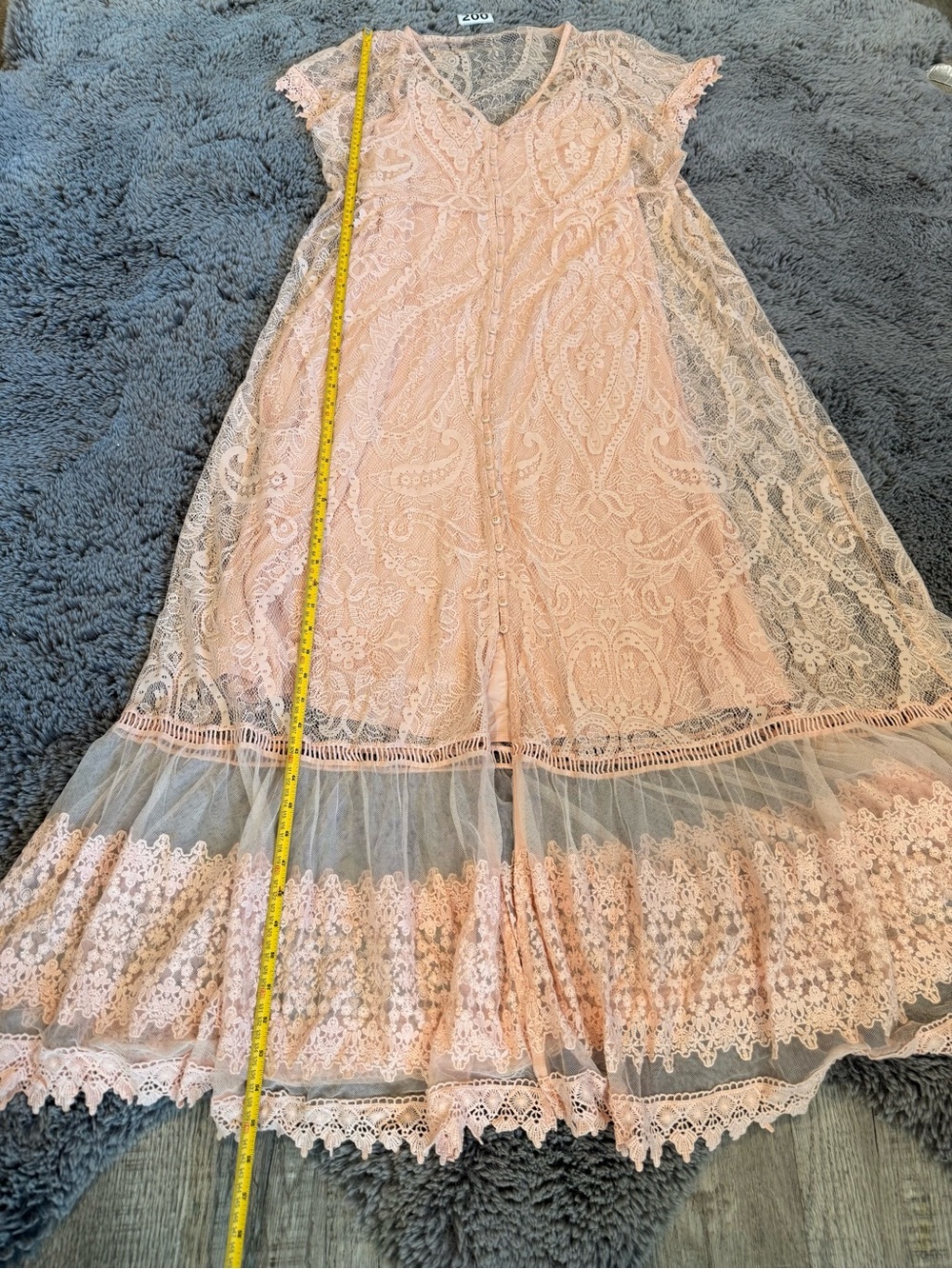 torrid Peach Lace V-Neck Ruffle-Hem Maxi Dress - Picture 4 of 9